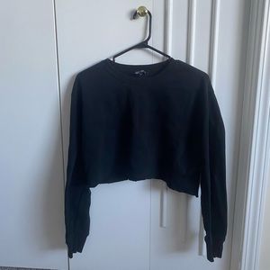 Cropped Black Sweatshirt